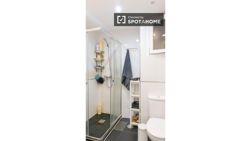 Double room Madrid, 6 beds — photo 81
