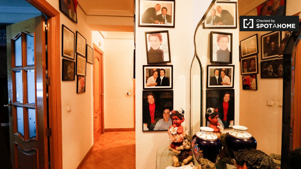 Double room Madrid, 5 beds, 125m² — photo 14