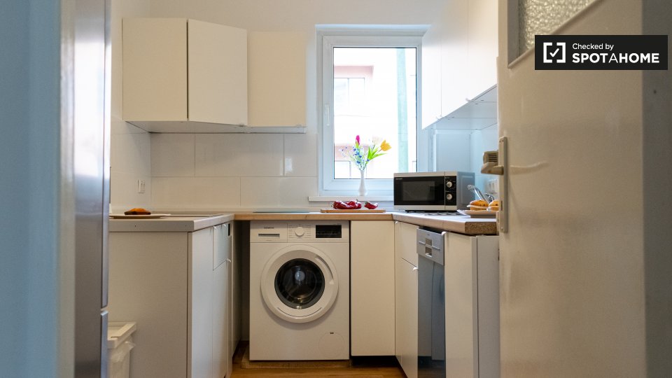 Double room Berlin, 7 beds, 100m² — photo 8