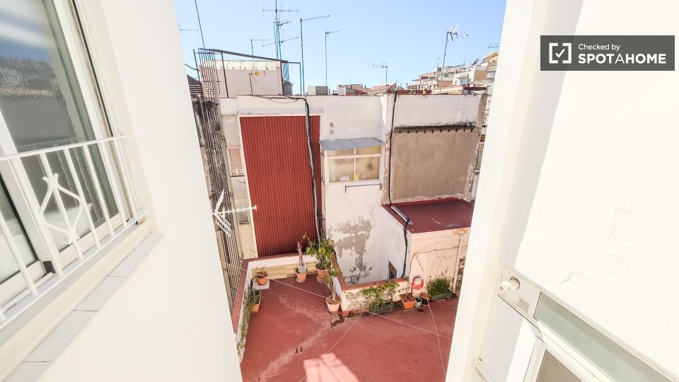 Double room Barcelona, 6 beds, 140m² — photo 14