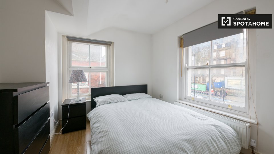 Double room London, 4 beds — photo 1