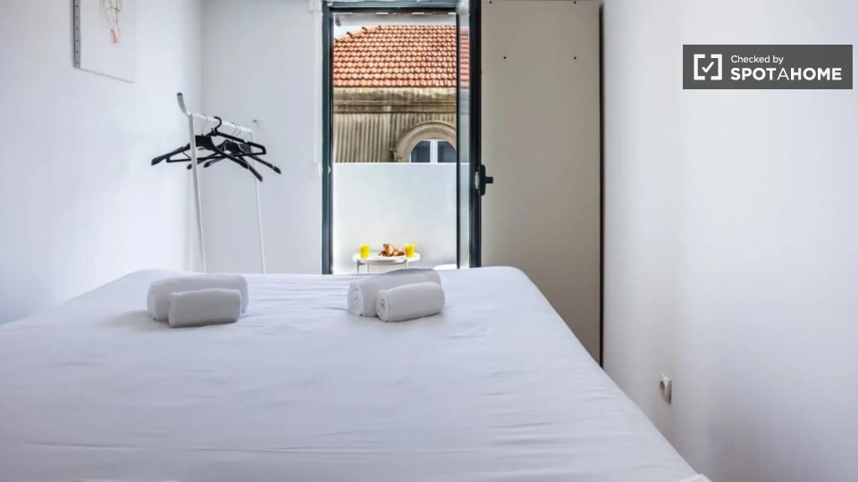 Apartment Lisbon, 3 beds, 55m² — photo 15