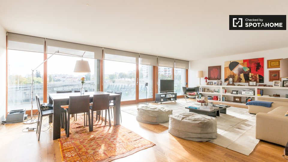 Double room Lisbon, 4 beds, 200m² — photo 11