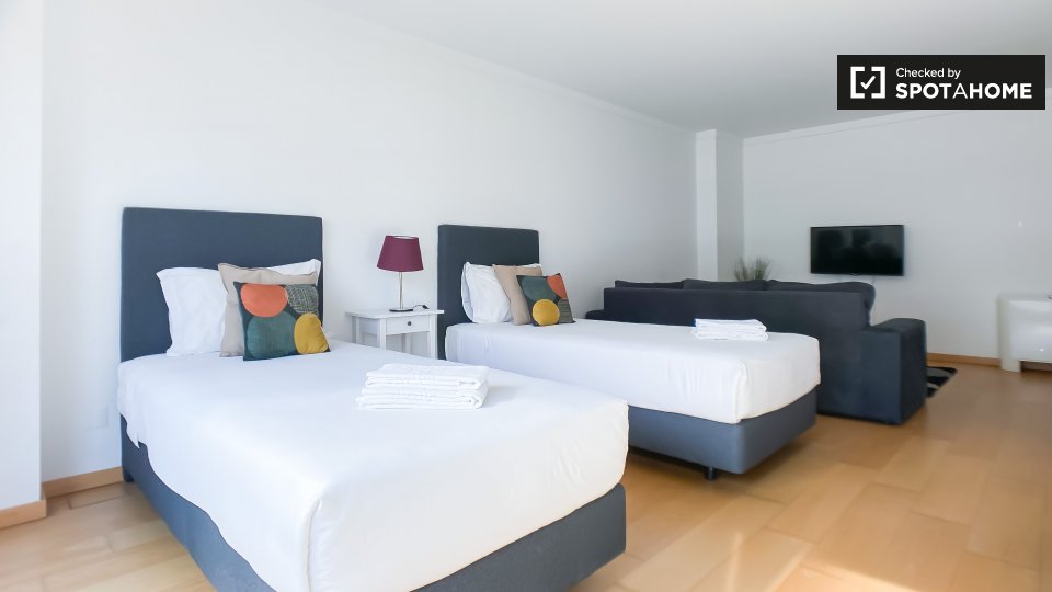 Apartment Lisbon, 2 beds — photo 15