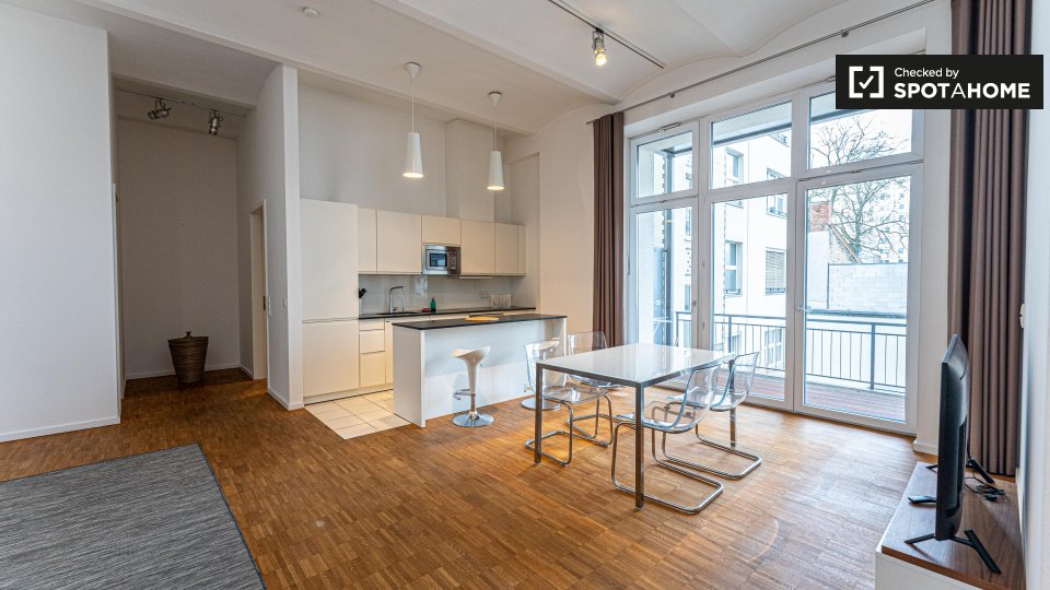 Apartment Berlin, 1 bed, 85m² — photo 1