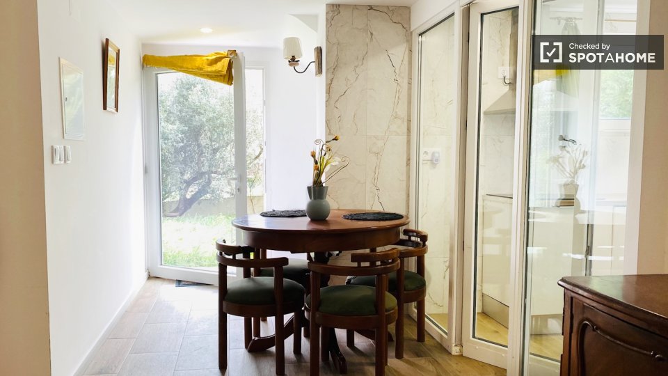 Apartment Lisbon, 1 bed — photo 11