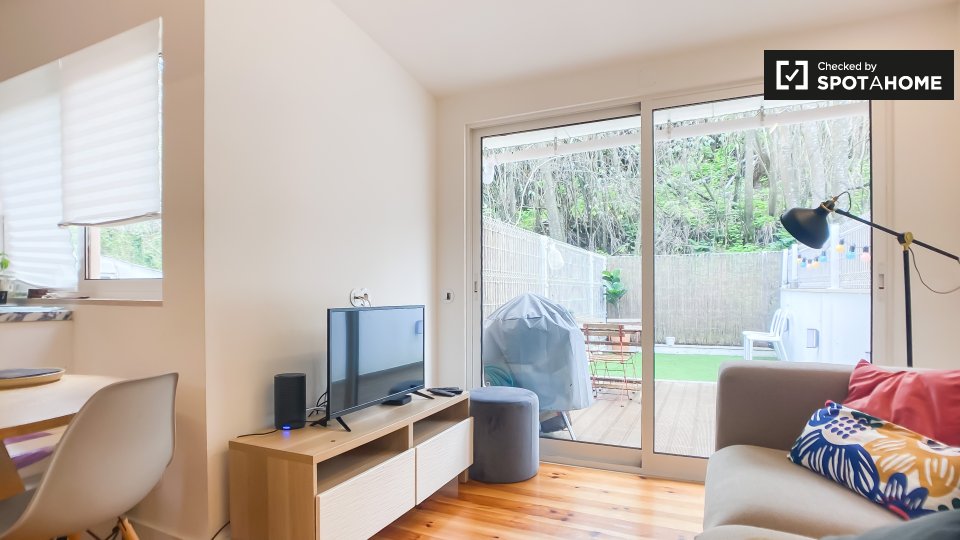 Apartment Lisbon, 2 beds, 70m² — photo 3