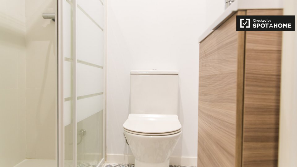 Double room Valencia, 5 beds, 100m² — photo 3