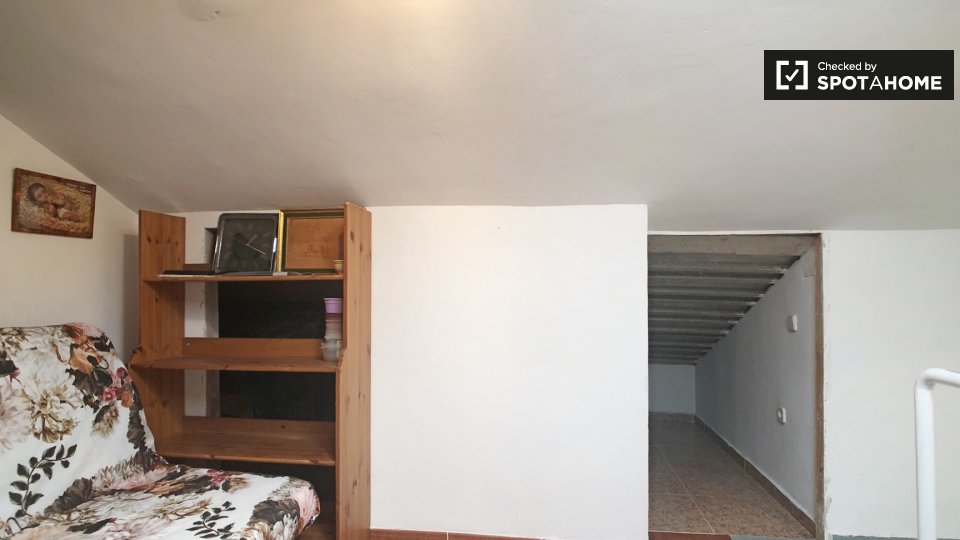 Double room Madrid, 3 beds, 160m² — photo 10