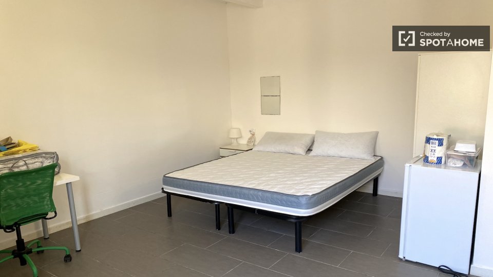 Double room Rome, 2 beds — photo 13