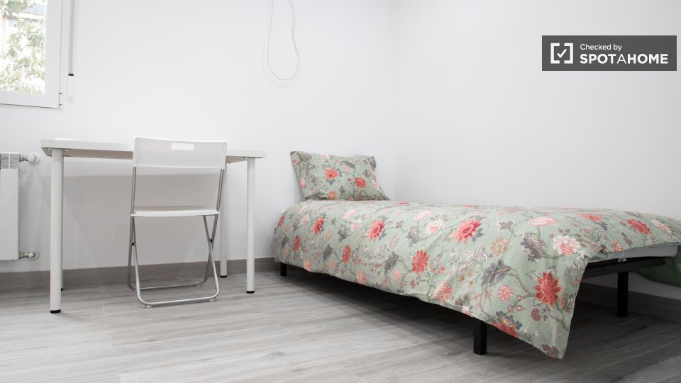 Double room Madrid, 4 beds — photo 2