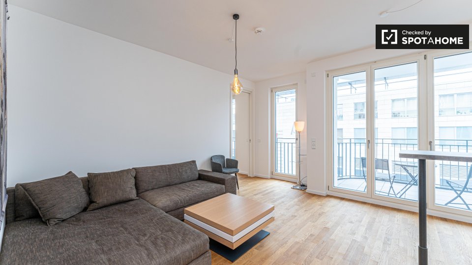 Apartment Berlin, 1 bed, 53m² — photo 2