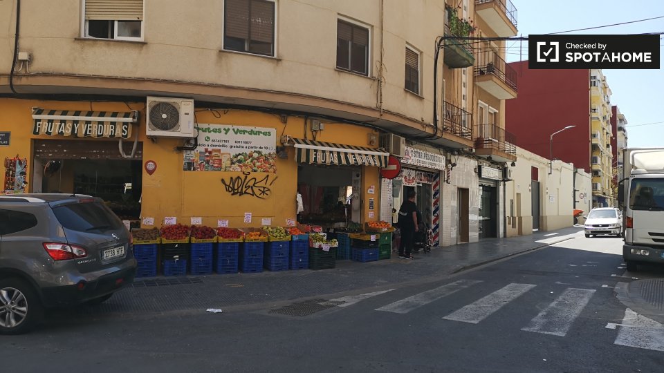 Double room Valencia, 4 beds, 95m² — photo 13
