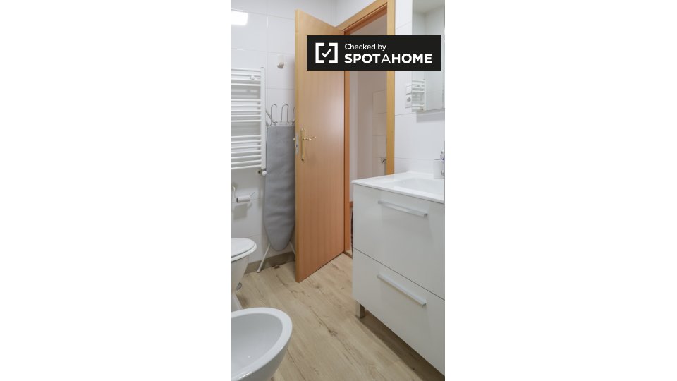 Double room Madrid, 4 beds, 90m² — photo 30
