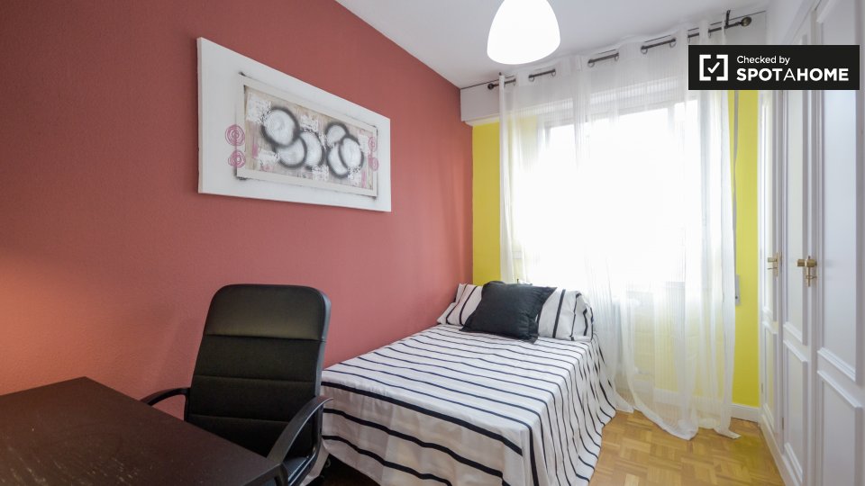 Double room Alcala_De_Henares, 5 beds, 170m² — photo 2