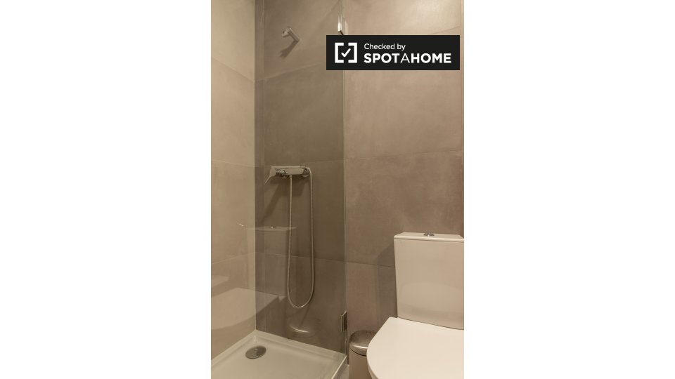 Apartment Lisbon, 2 beds, 70m² — photo 7
