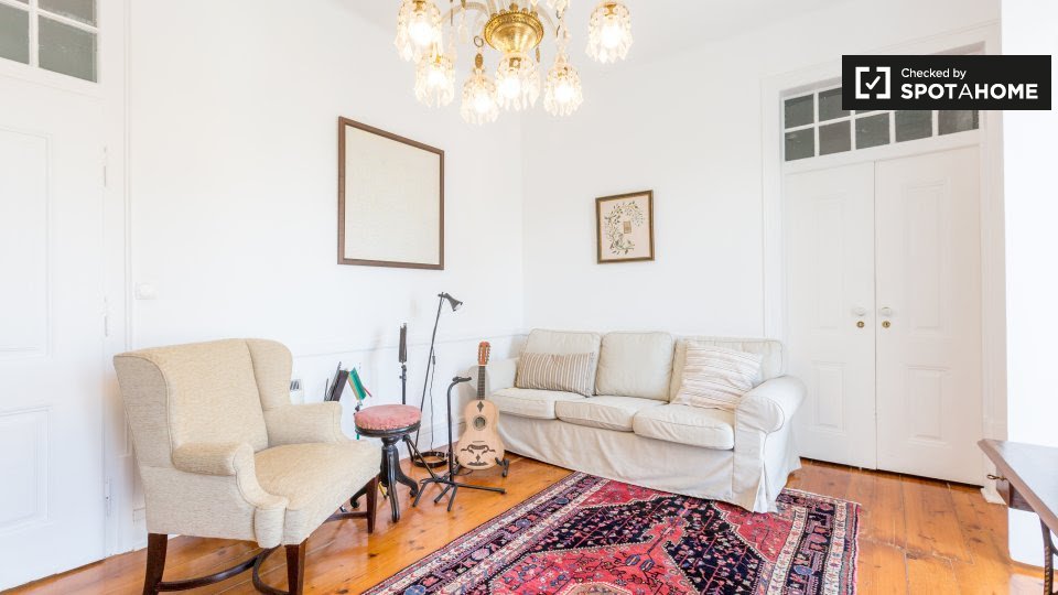 Double room Lisbon, 4 beds, 180m² — photo 10