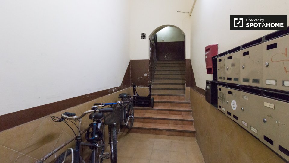 Double room Barcelona, 5 beds, 65m² — photo 21