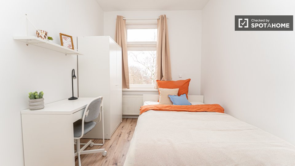 Double room Berlin, 8 beds, 146m² — photo 12