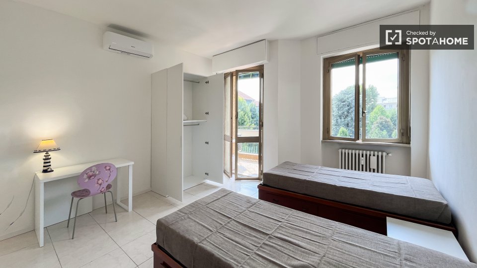Double room Milan, 3 beds — photo 14
