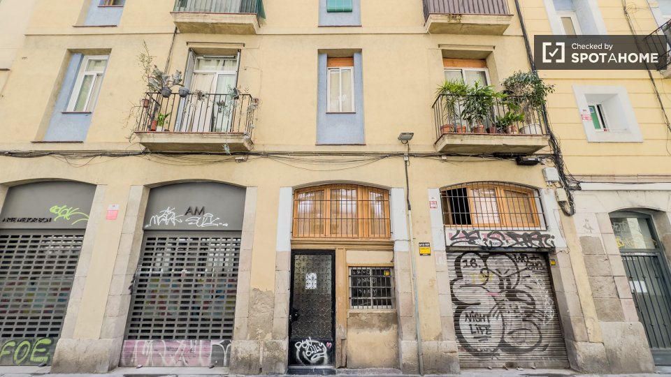 Double room Barcelona, 2 beds, 50m² — photo 14