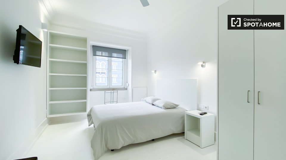 Double room Lisbon, 6 beds, 210m² — photo 1