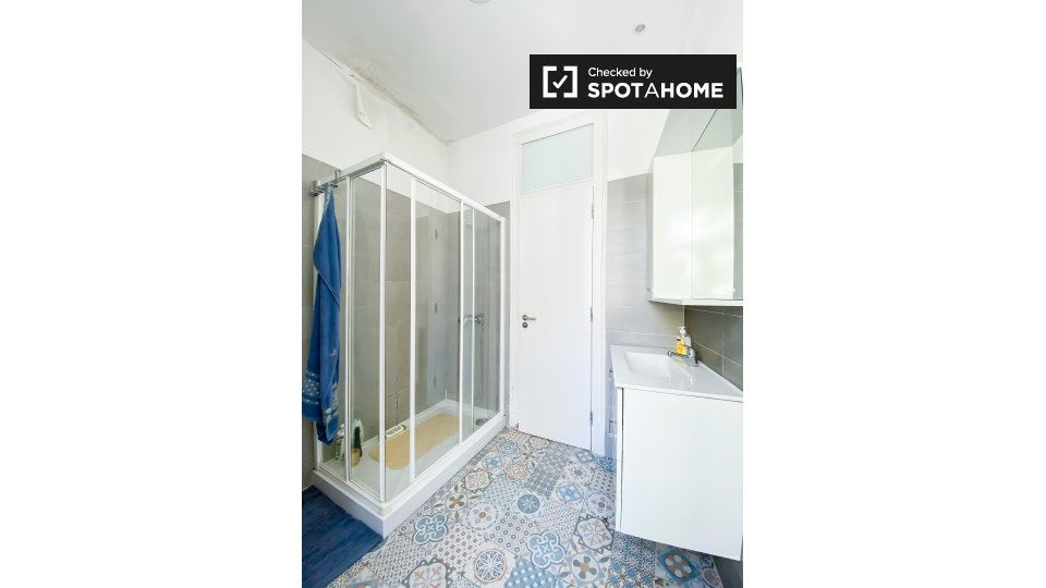 Double room Lisbon, 5 beds, 120m² — photo 9