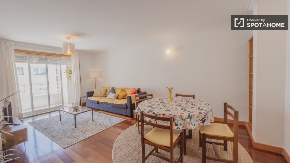 Apartment Porto, 2 beds, 74m² — photo 19