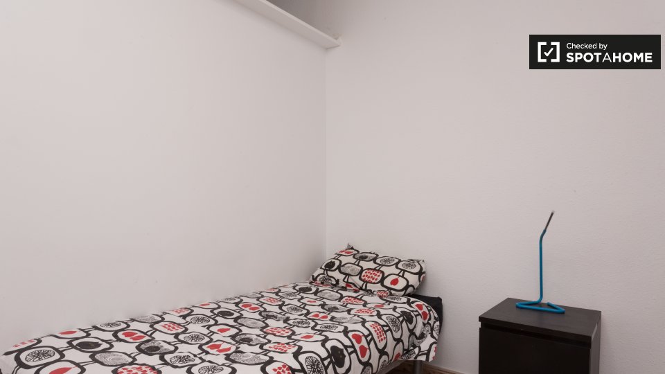 Double room Barcelona, 2 beds, 55m² — photo 15
