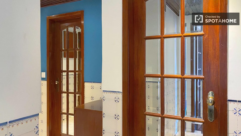 Double room Lisbon, 1 bed, 60m² — photo 36