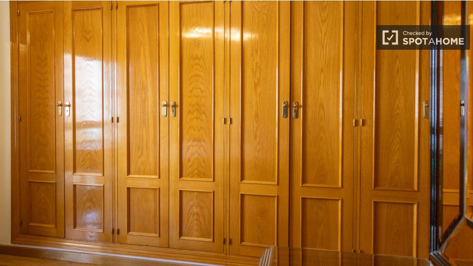Double room Madrid, 3 beds, 150m² — photo 4