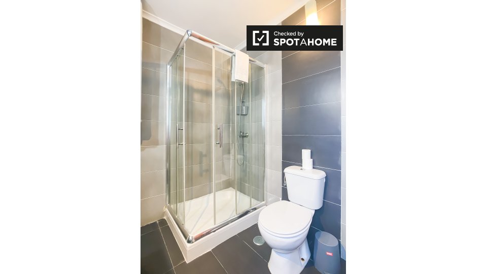 Apartment Lisbon, 5 beds, 100m² — photo 12