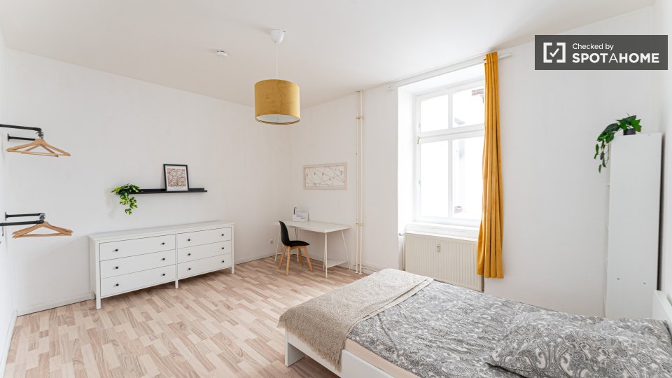 Double room Berlin, 4 beds, 93m² — photo 11