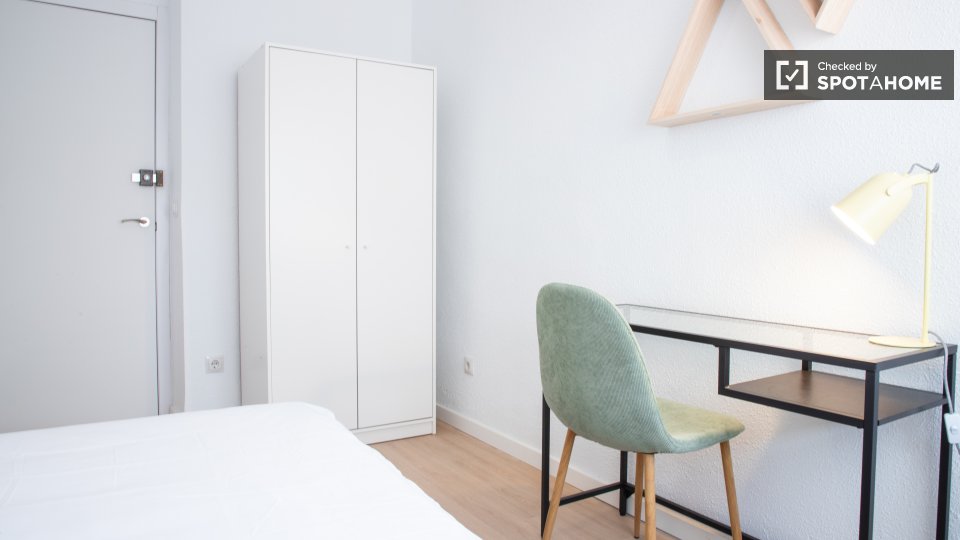 Double room Madrid, 4 beds — photo 4