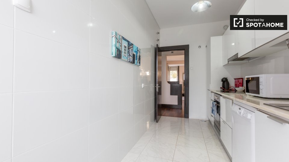 Apartment Lisbon, 2 beds — photo 10