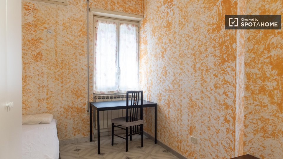 Double room Rome, 4 beds, 105m² — photo 16