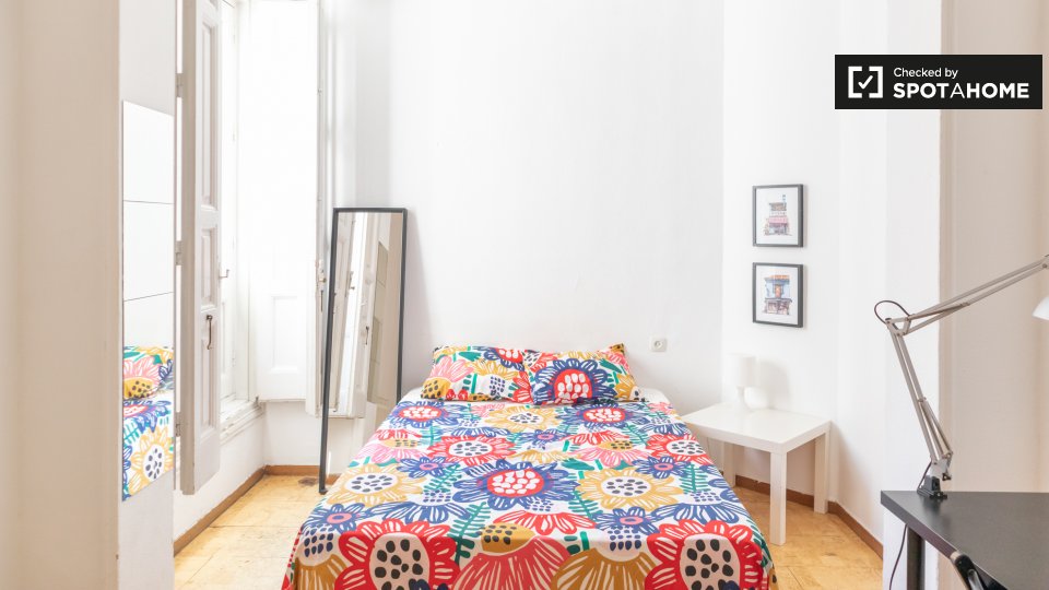 Double room Madrid, 10 beds, 220m² — photo 18
