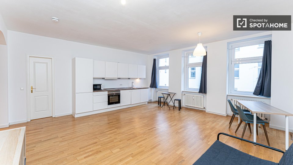 Apartment Berlin, 1 bed, 72m² — photo 11