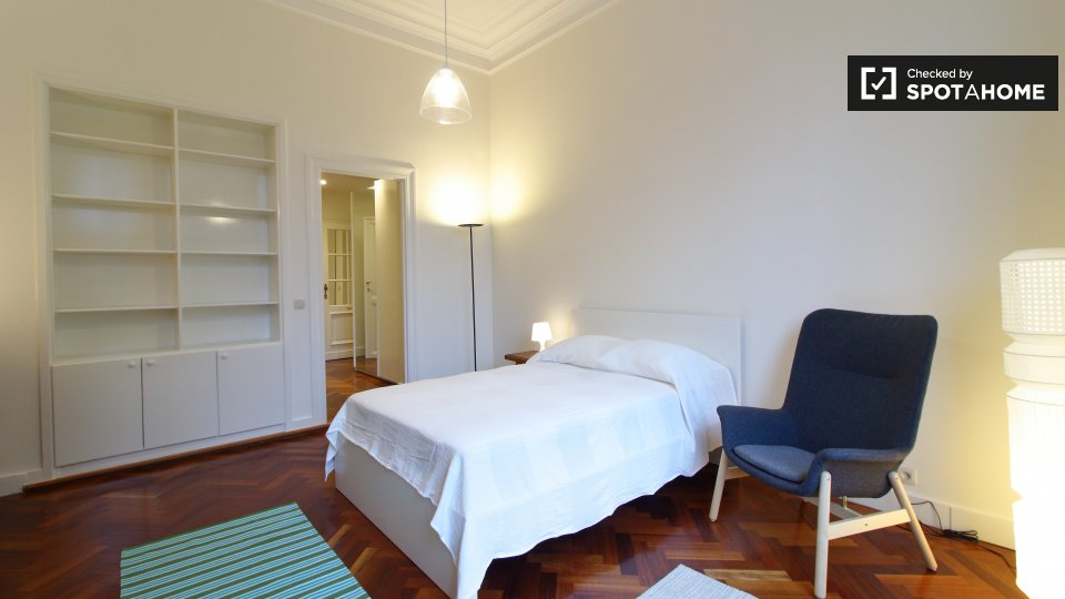 Double room Brussels, 11 beds, 750m² — photo 1