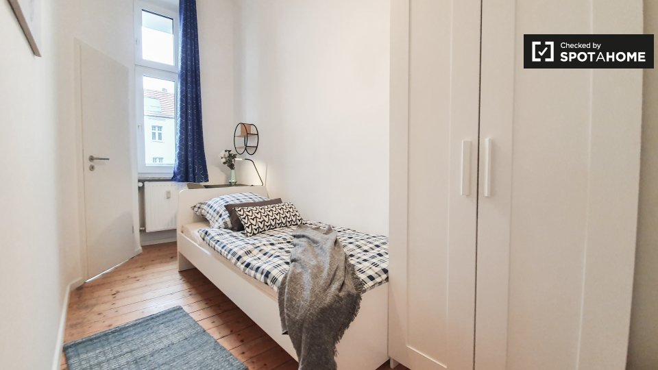 Double room Berlin, 5 beds — photo 1
