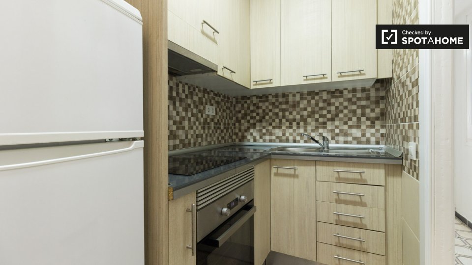 Apartment Barcelona, 2 beds, 75m² — photo 3