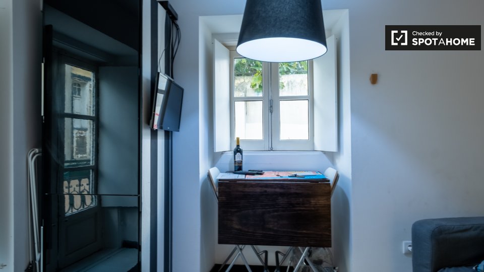 Apartment Lisbon, 1 bed — photo 17