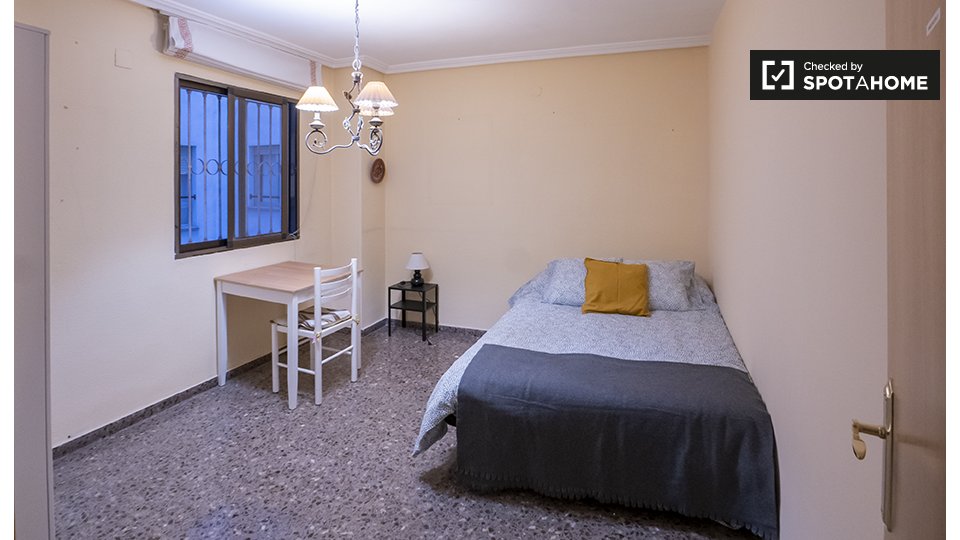 Double room Valencia, 7 beds — photo 3