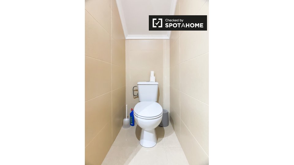 Apartment Lisbon, 5 beds, 100m² — photo 10