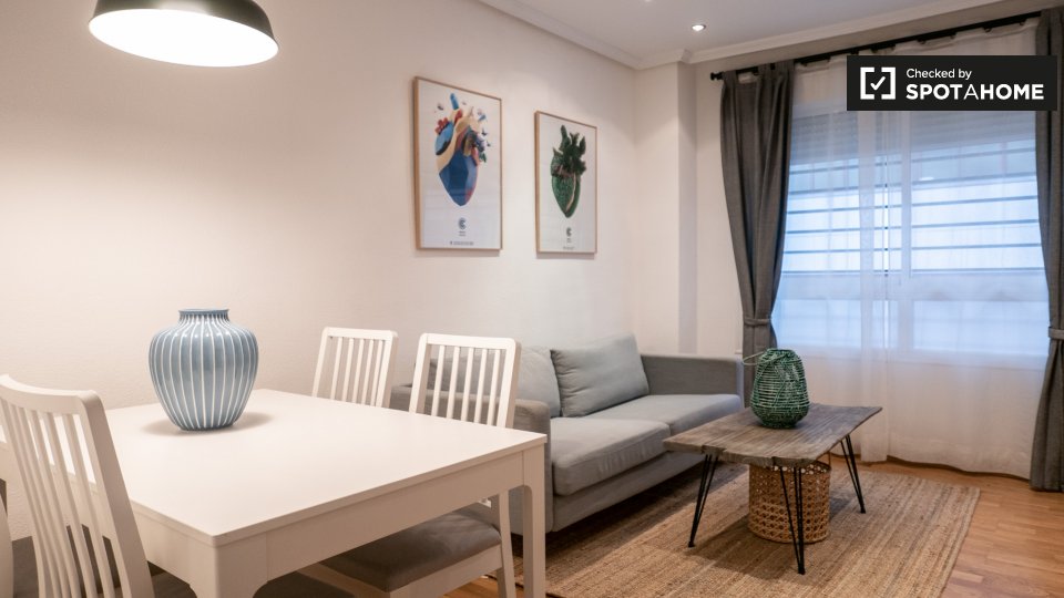 Apartment Madrid, 1 bed, 75m² — photo 1
