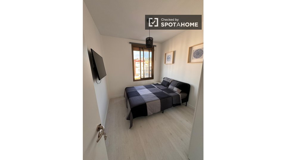 Double room Barcelona, 4 beds, 80m² — photo 19