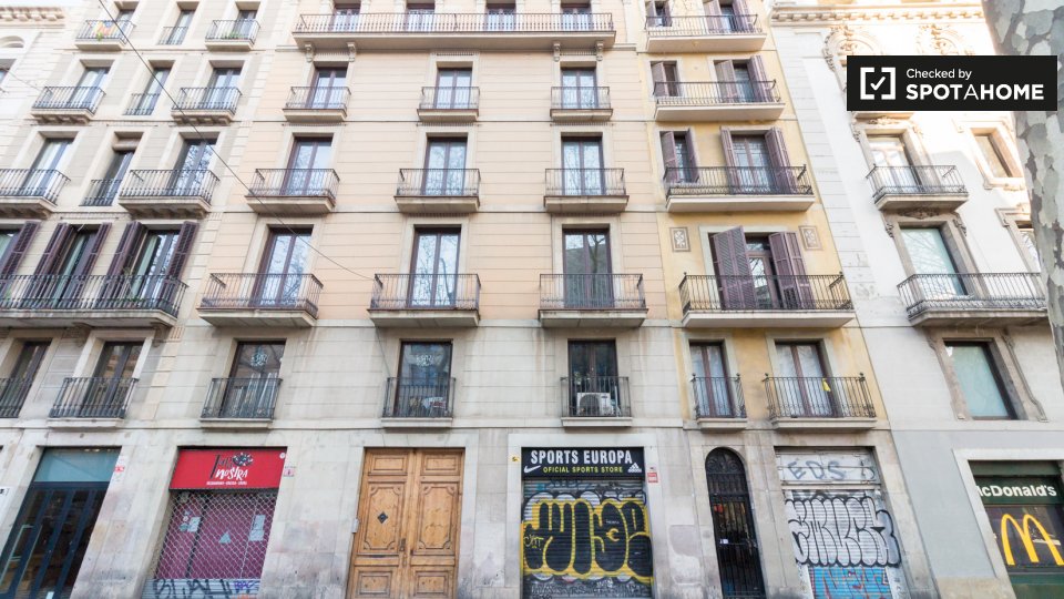 Apartment Barcelona, 3 beds — photo 9