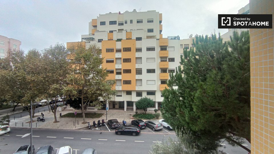 Double room Lisbon, 5 beds, 300m² — photo 4