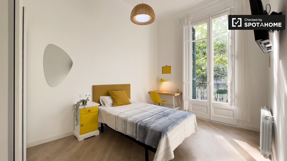 Double room Barcelona, 7 beds, 125m² — photo 13
