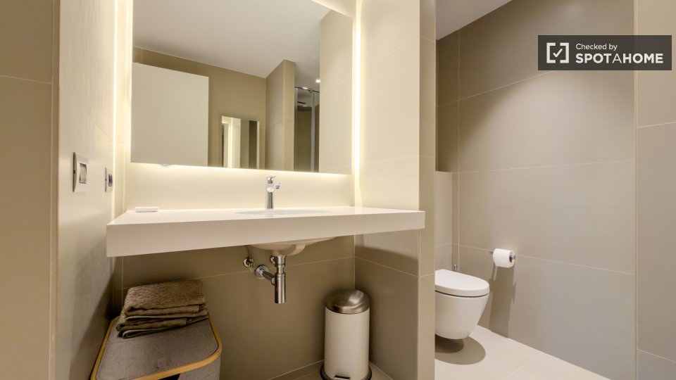 Apartment Barcelona, 2 beds — photo 15